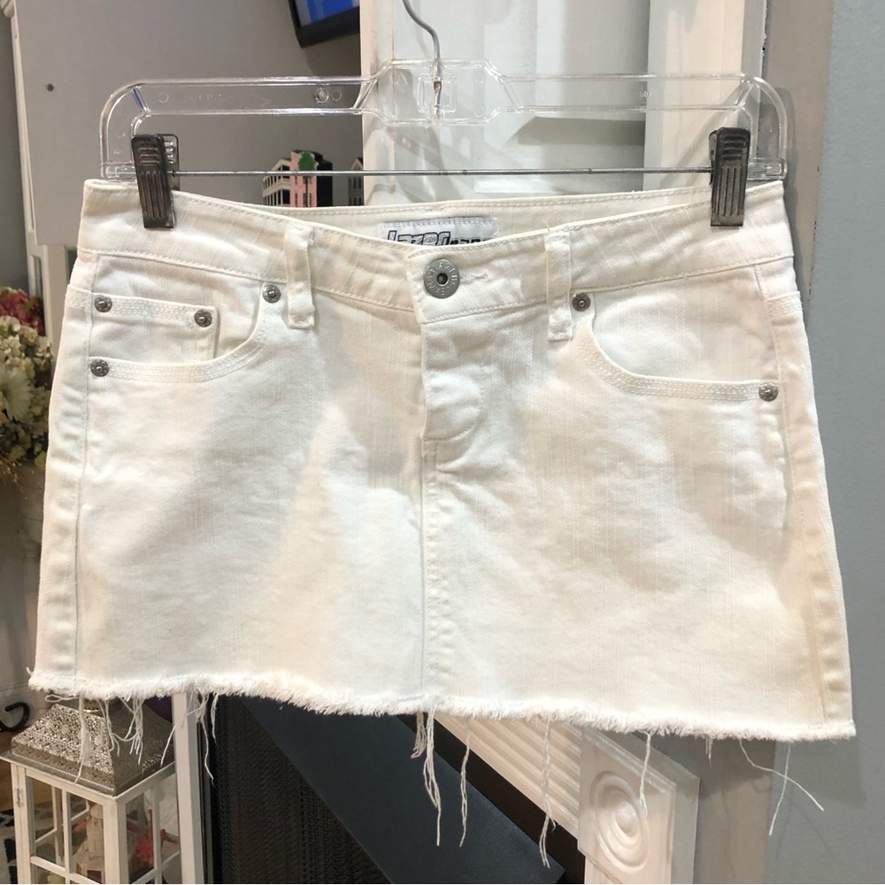 Vintage Y2K Lazer Jeans White Denim Jean Distressed Frayed Mini Skirt
